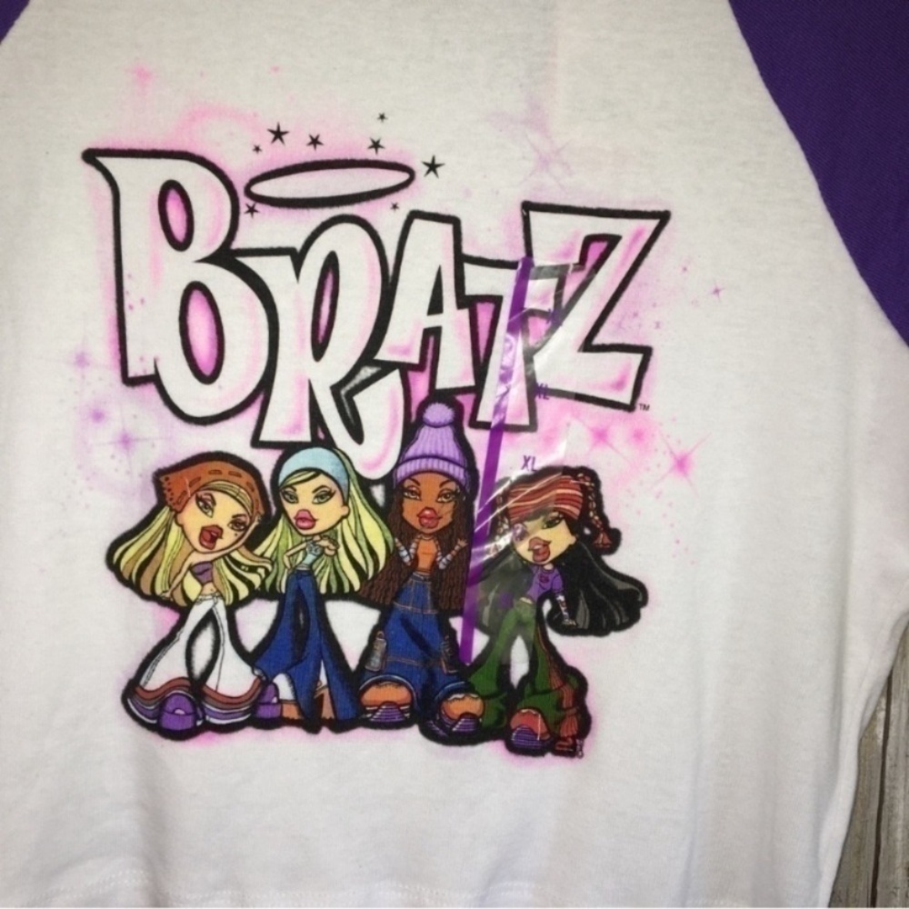 NWT Bratz Graphic Crop Top - Picture 2 of 5